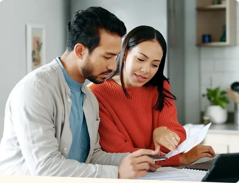 People reading an contract